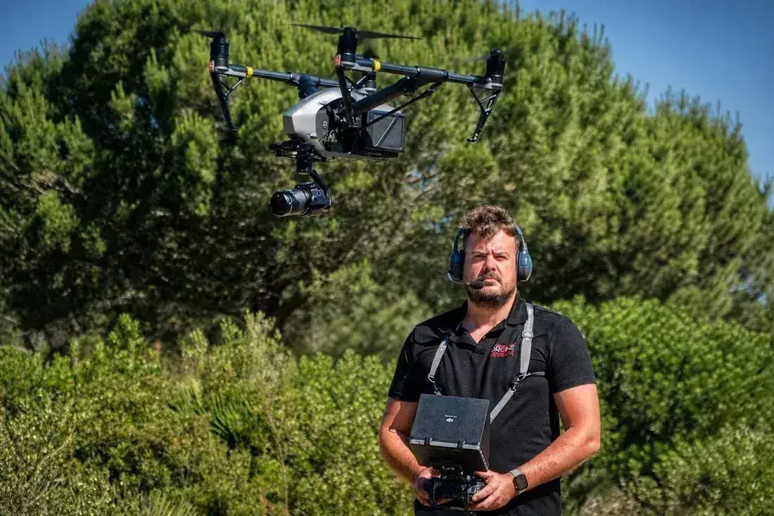 Cuánto cuesta contratar un dron en Granada