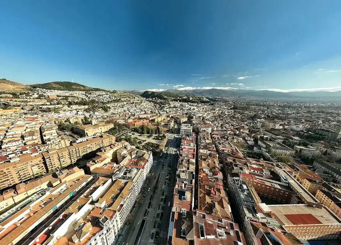 Granada desde el aire: qué se puede grabar y qué hay que tramitar